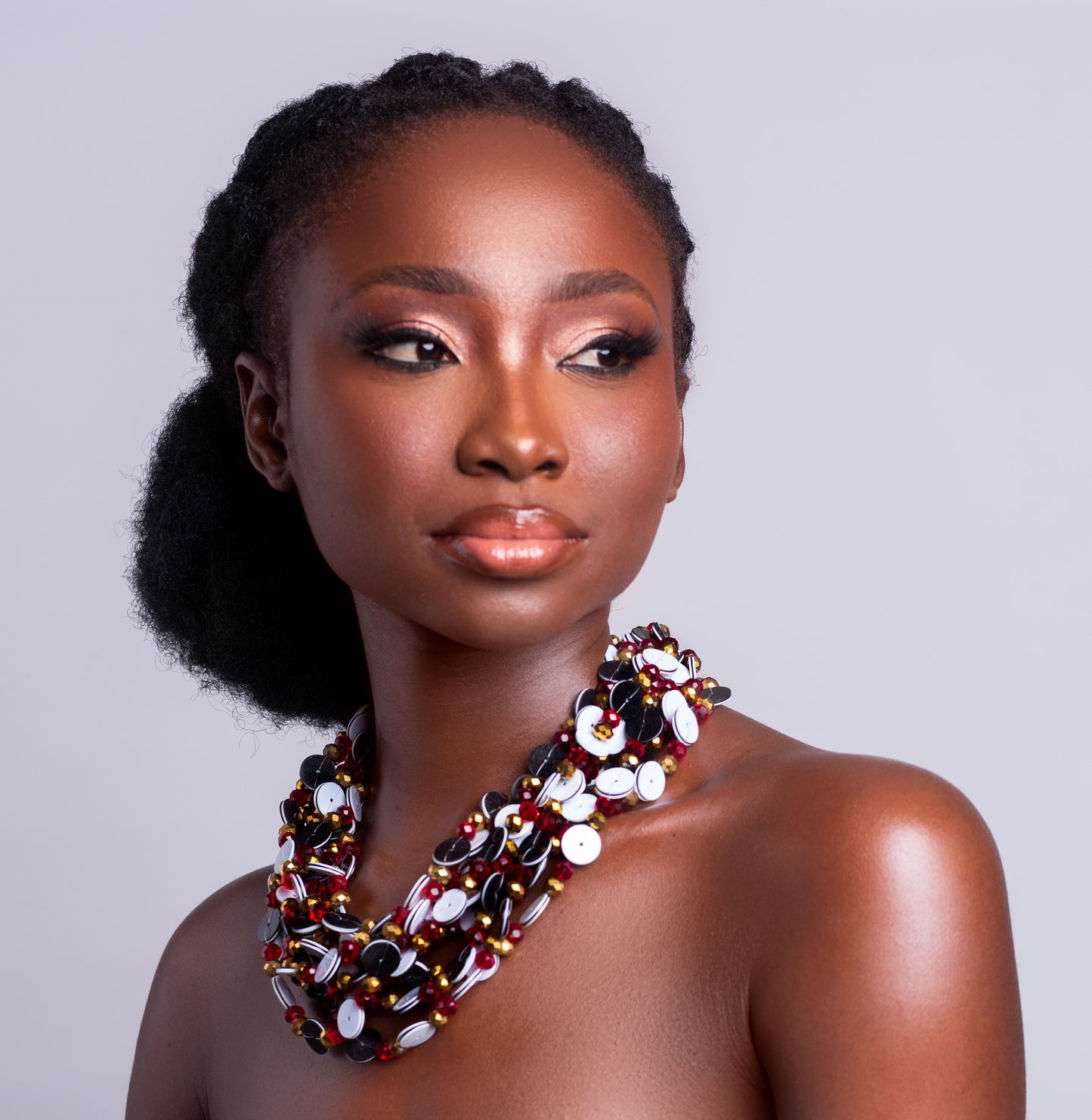 Yawa - Black and White