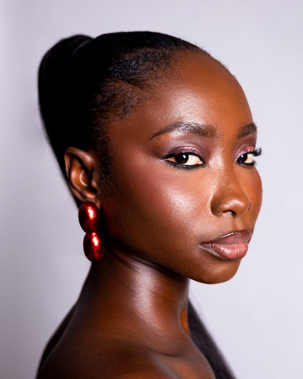 Yinka - Red